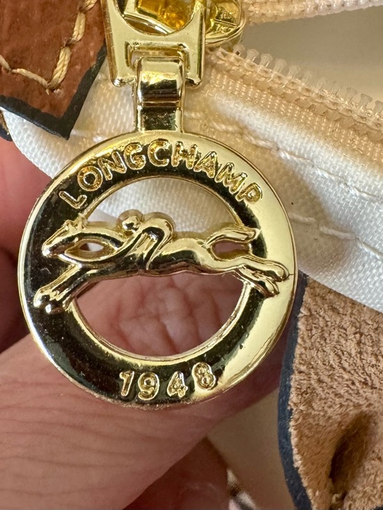 “Longchamp” Women’s Crossbody Bag in Cream and Brown - Classic Everyday Style - Picture 5 of 7